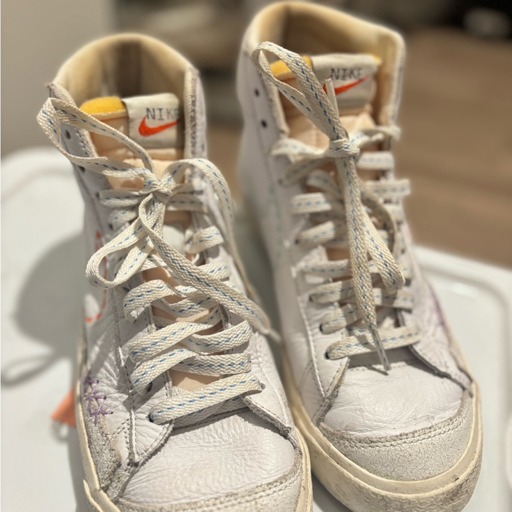Women’s Nike Blazer Mid ‘77 ‘Nike 101’ - Size 8